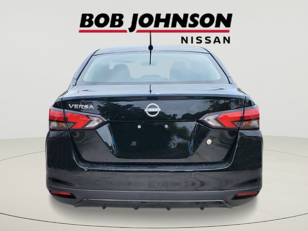 2025 Nissan Versa S photo 4