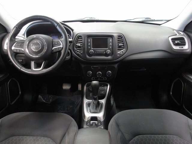 2018 Jeep Compass Sport photo 2