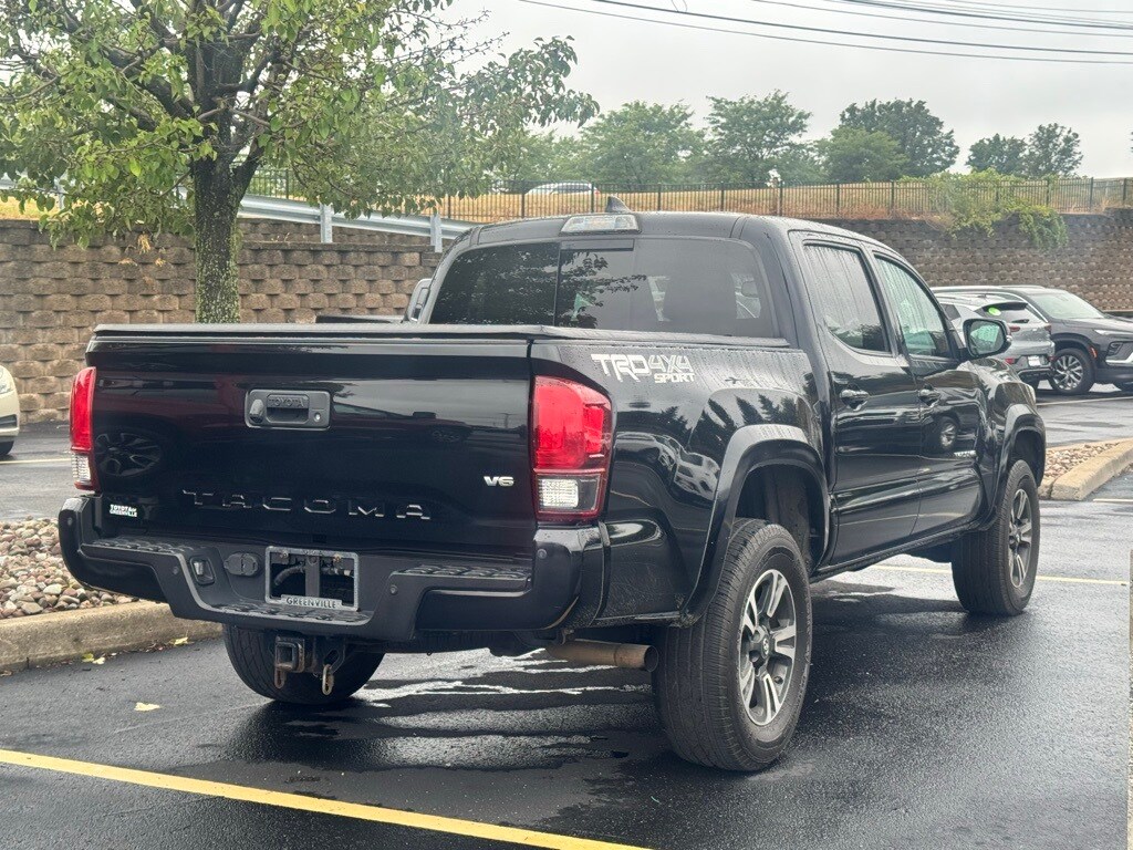 2019 Toyota Tacoma 4x4 SR photo 3