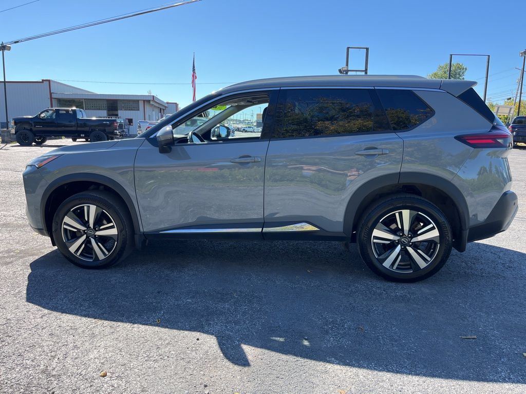2023 Nissan Rogue SL photo 4