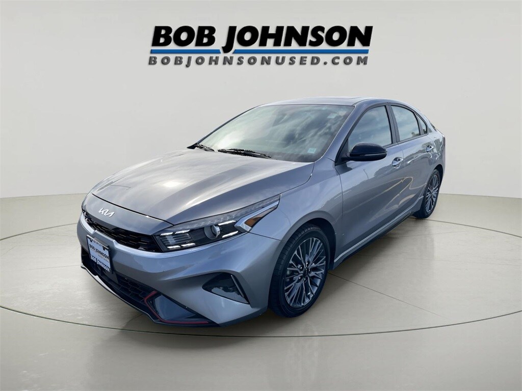 2023 Kia Forte GT-Line photo 2