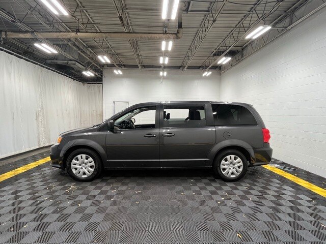 2018 Dodge Grand Caravan SE photo 2