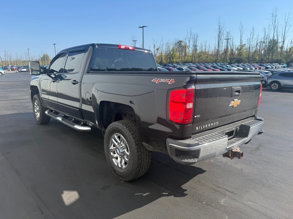 2017 Chevrolet Silverado 2500HD LT photo 3