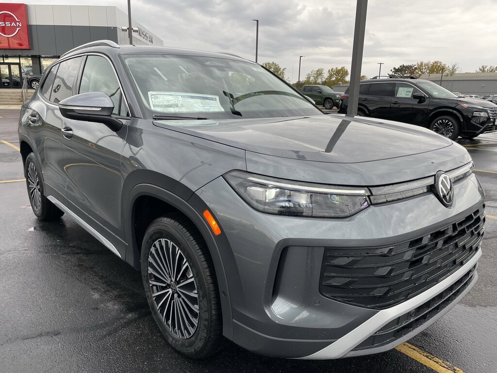 New 2025 Volkswagen Tiguan 2.0T S SUV