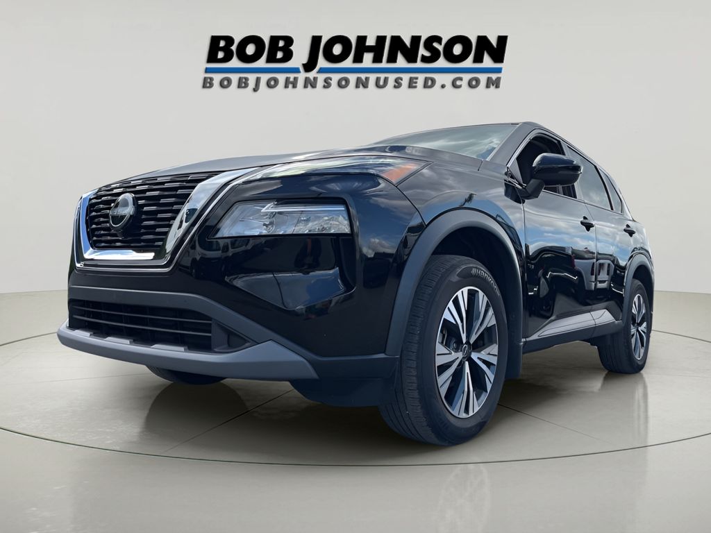 2022 Nissan Rogue SV photo 3