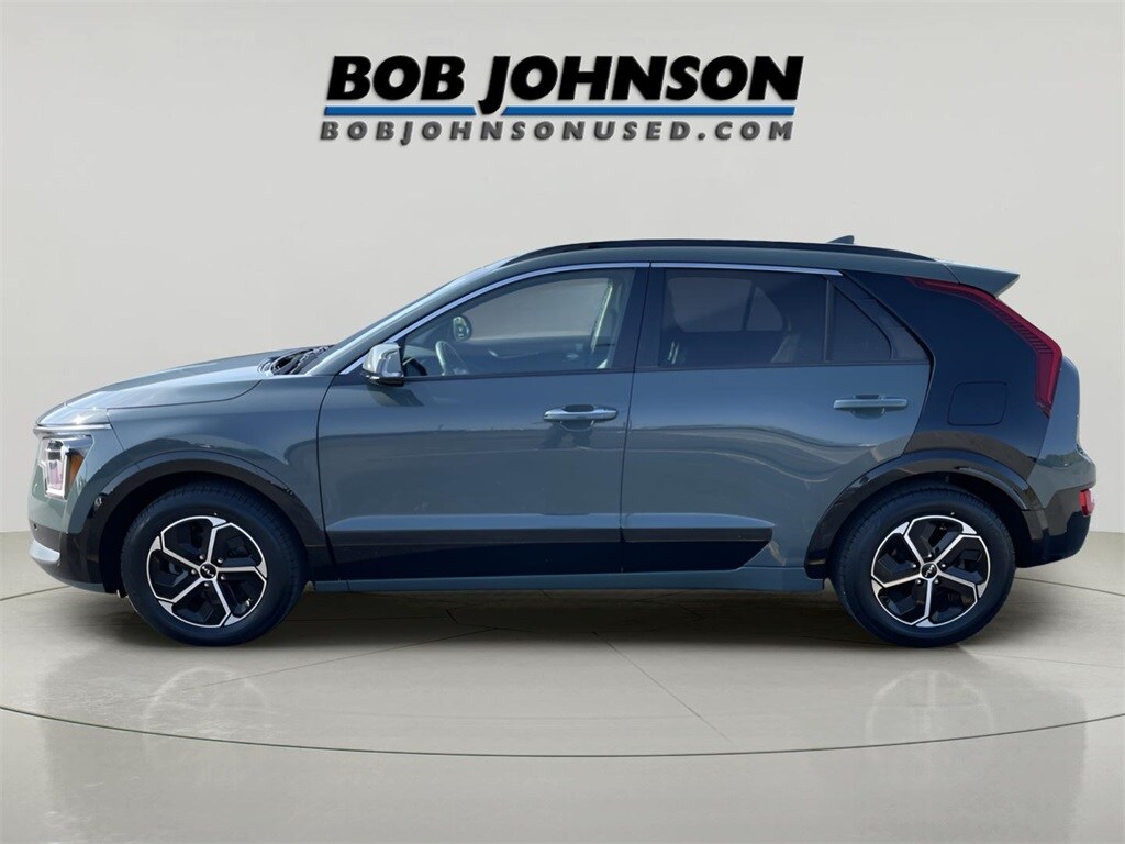 2023 Kia Niro SX photo 3