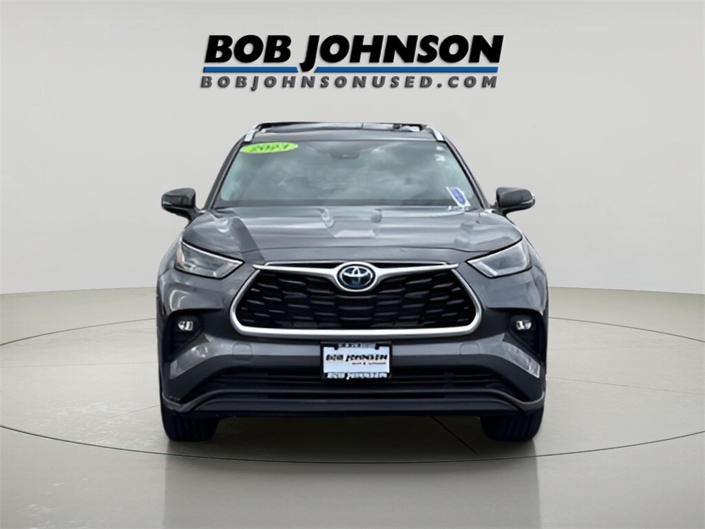 Used 2023 Toyota Highlander Hybrid XLE SUV