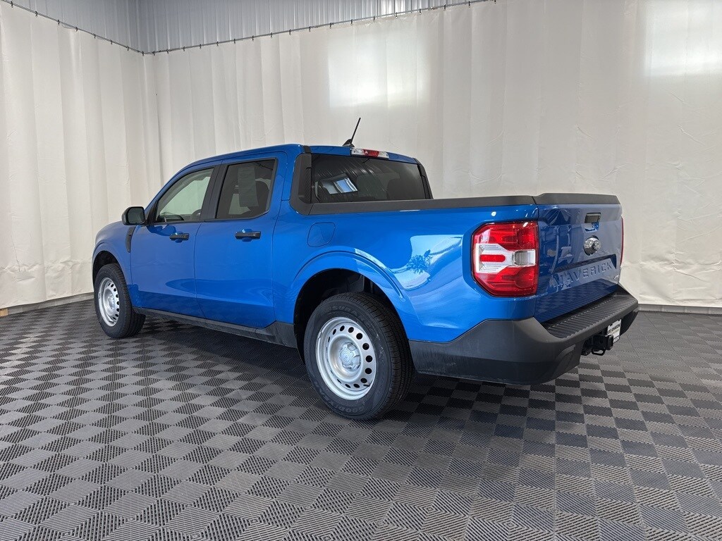 2022 Ford Maverick XL photo 2