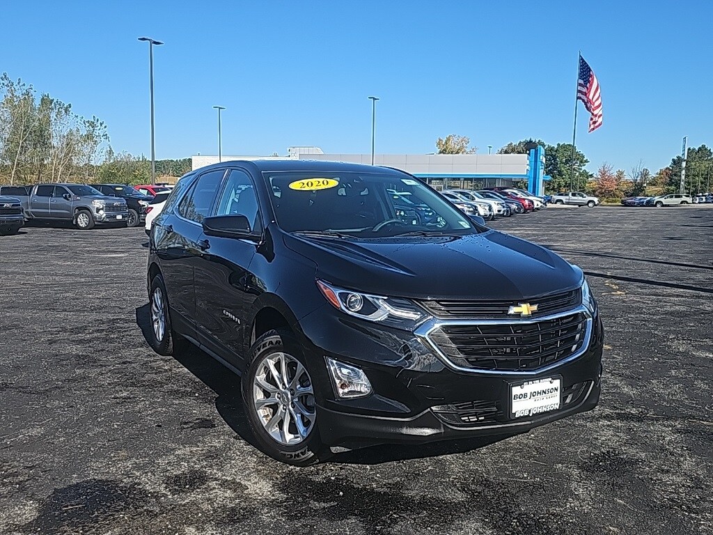 2020 Chevrolet Equinox LT photo 2