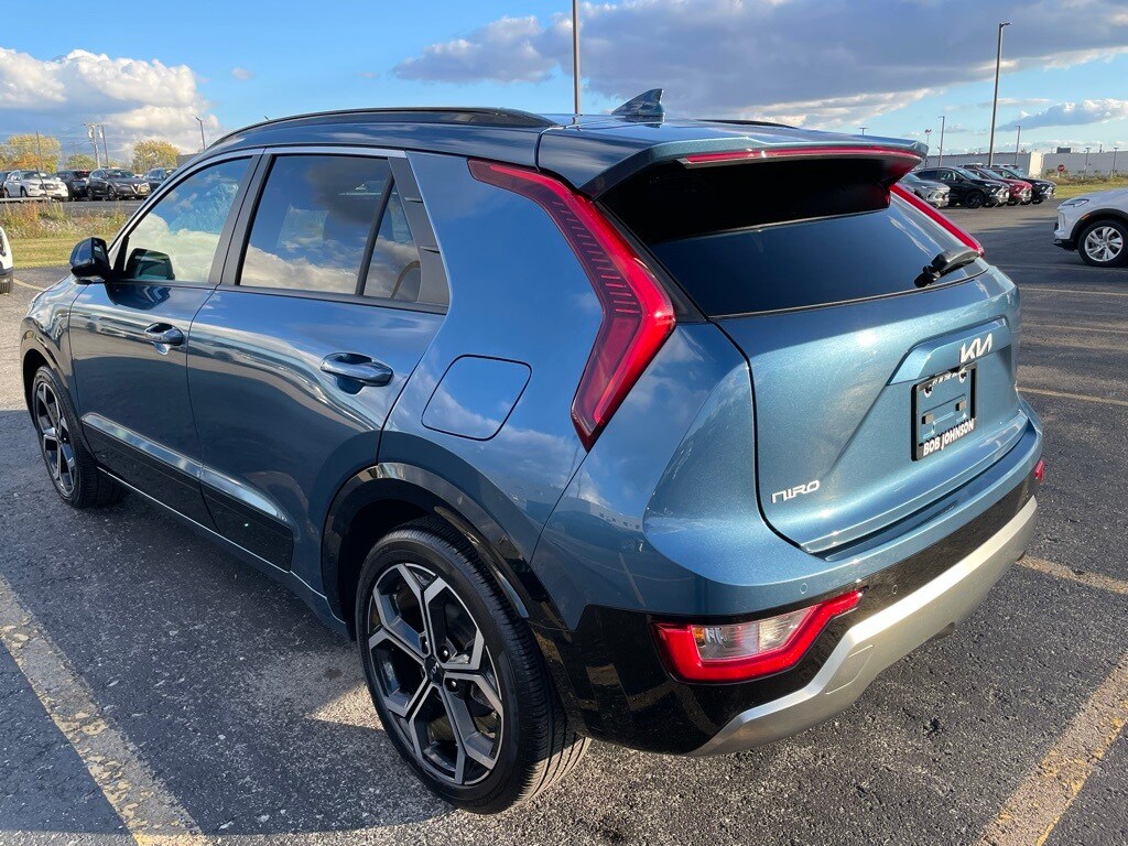 2023 Kia Niro EX Touring photo 4