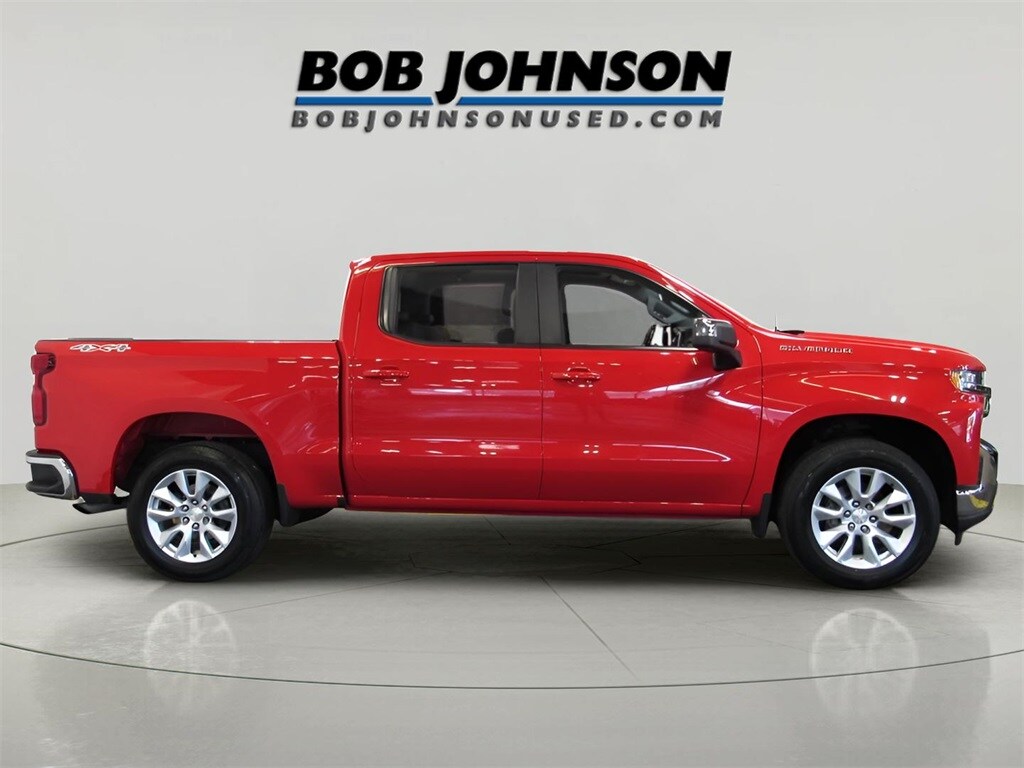 2021 Chevrolet Silverado 1500 LT photo 3