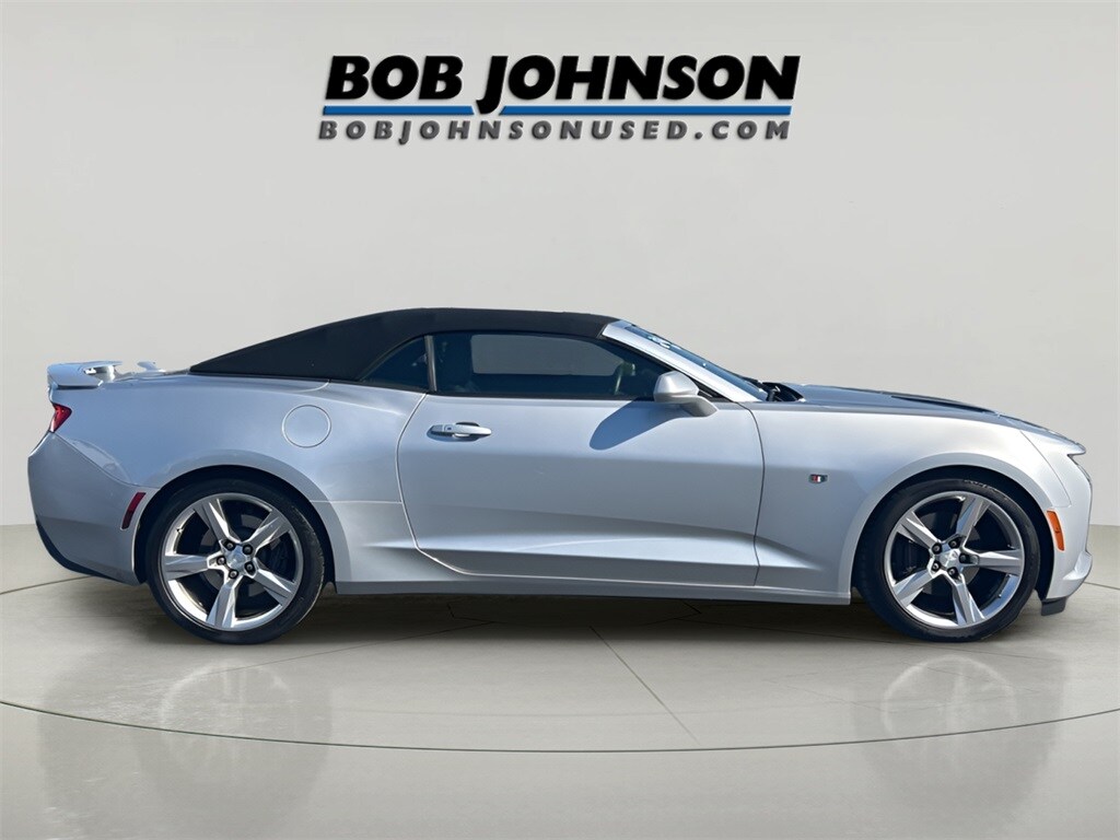 2018 Chevrolet Camaro SS photo 2