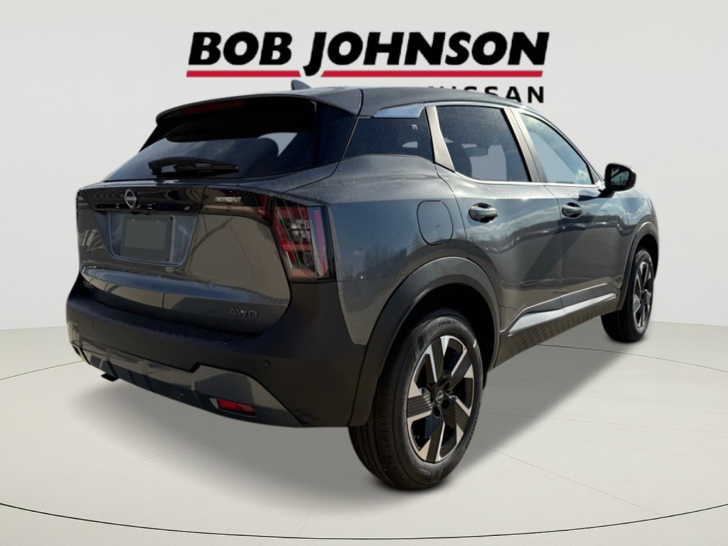2026 Nissan Kicks SV photo 2