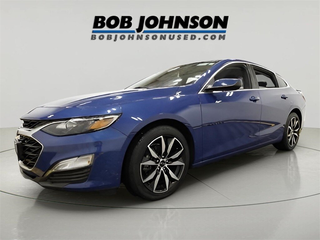2023 Chevrolet Malibu RS photo 2
