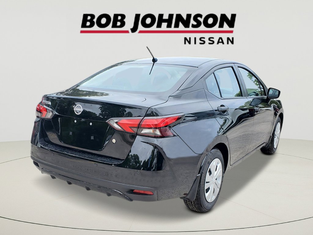 2025 Nissan Versa S photo 3