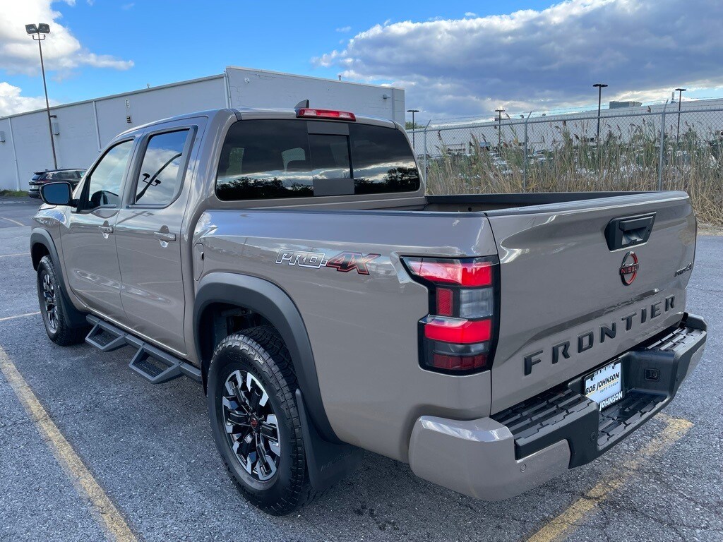 2024 Nissan Frontier PRO-4X photo 4
