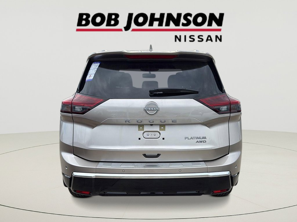 2026 Nissan Rogue Platinum photo 2