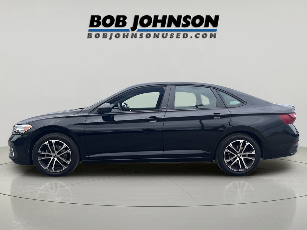 2023 Volkswagen Jetta 1.5T Sport photo 2