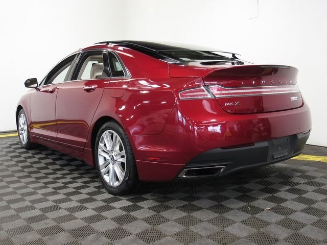 2016 Lincoln MKZ Base photo 4