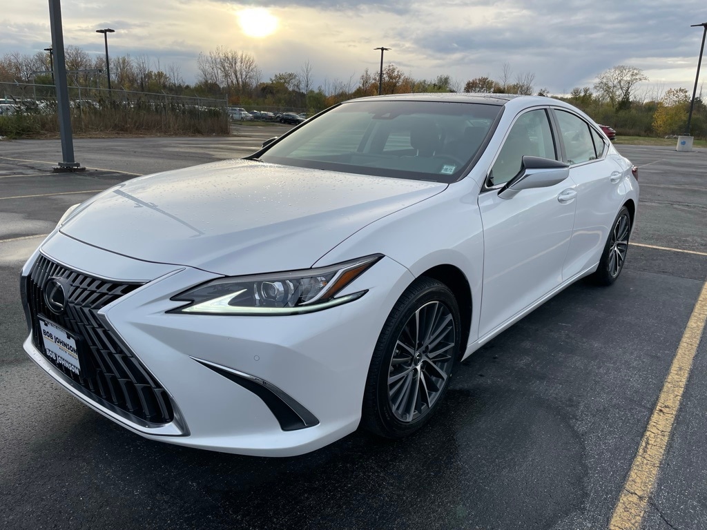 Used 2023 Lexus ES 350 Sedan