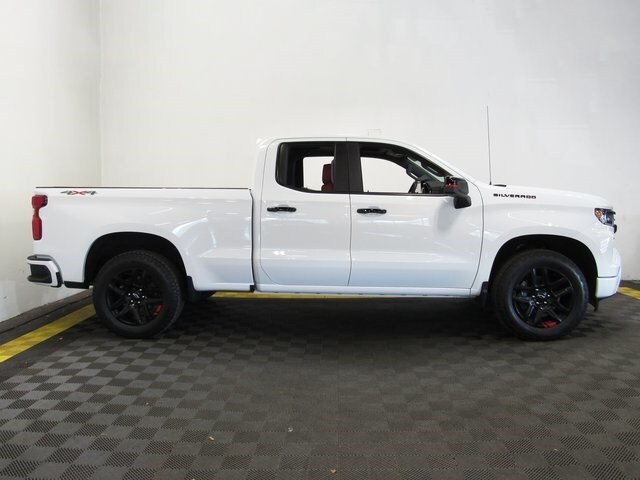 2022 Chevrolet Silverado 1500 RST photo 3