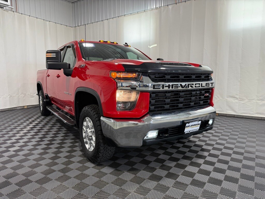 2020 Chevrolet Silverado 2500HD LT photo 2