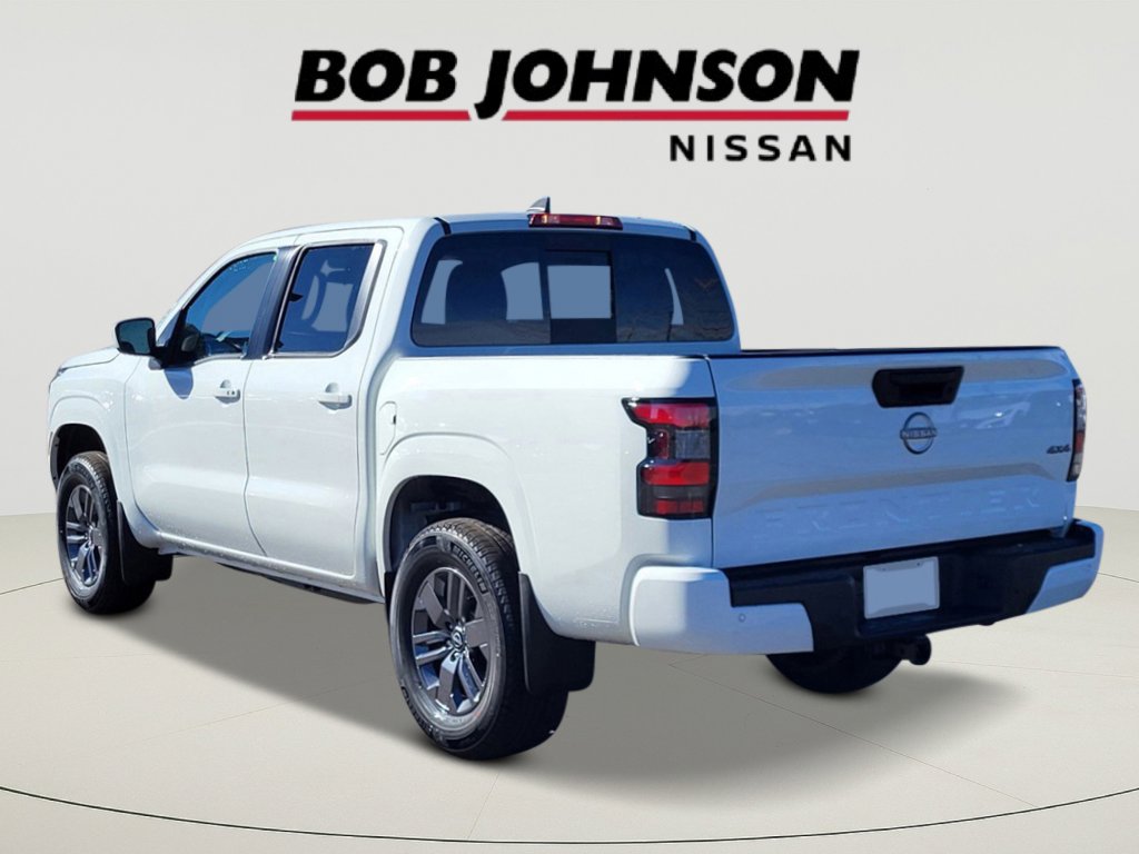 2025 Nissan Frontier SV photo 2