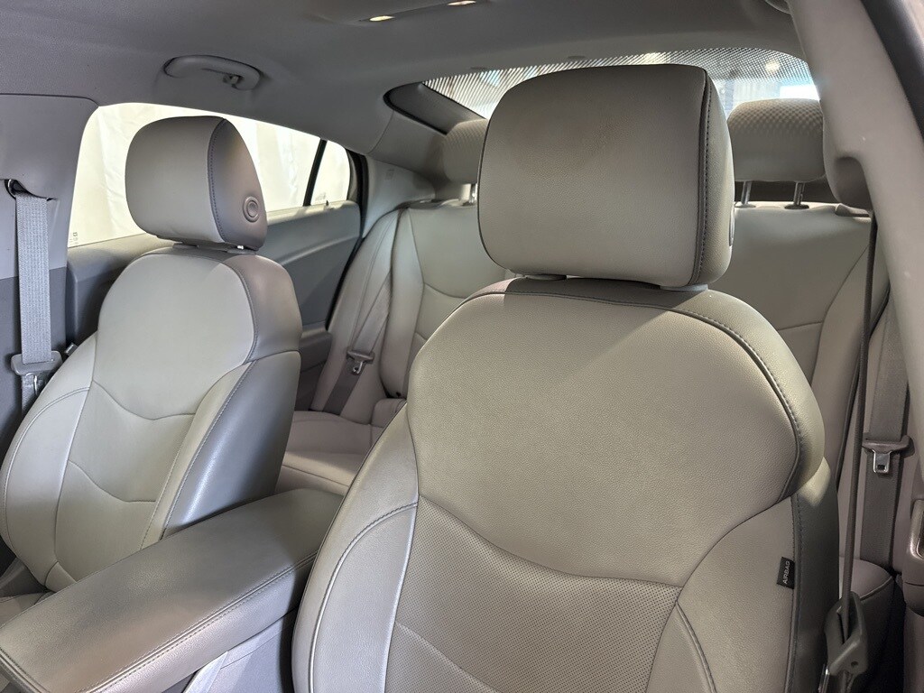 2018 Chevrolet Volt LT photo 4