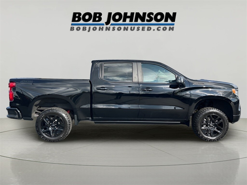 2022 Chevrolet Silverado 1500 LT Trail Boss photo 2
