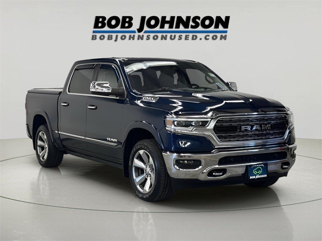 2022 Ram 1500 Limited photo 2