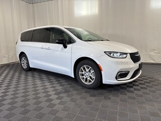 2025 Chrysler Pacifica Select Minivan/Van