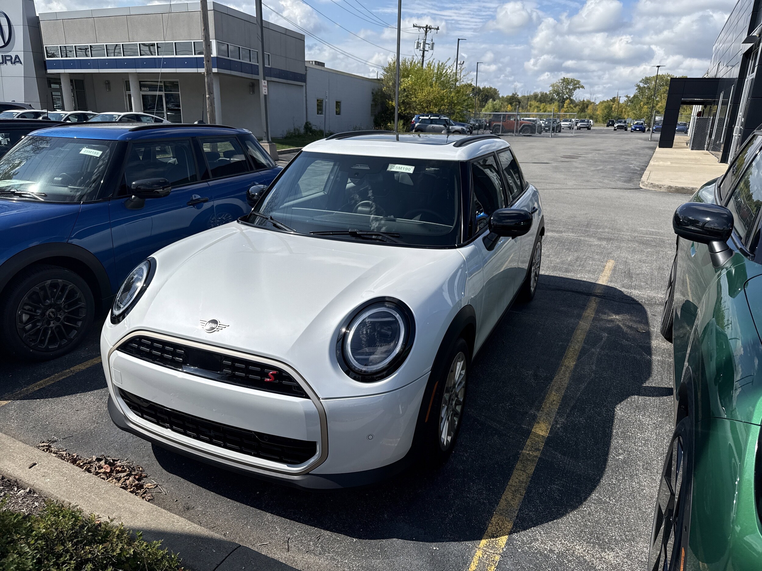 2025 Mini Cooper 4 Door Hardtop S photo 3