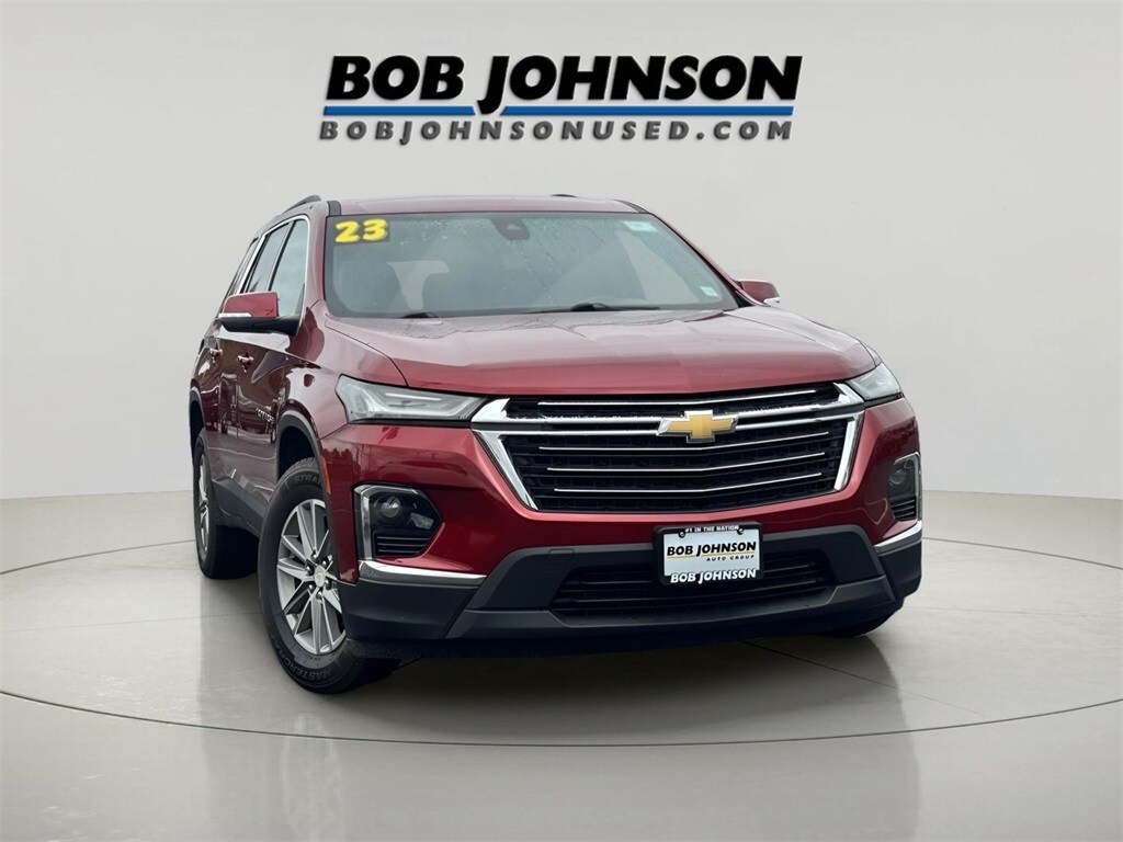 Used 2023 Chevrolet Traverse LT SUV