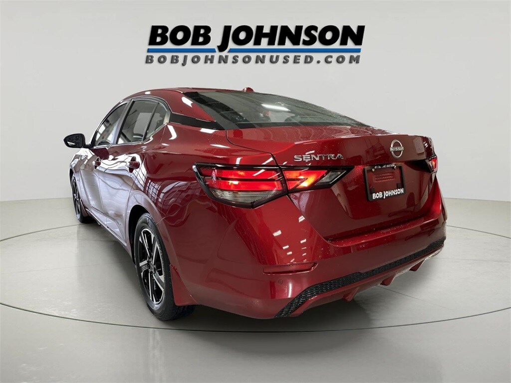2025 Nissan Sentra SV photo 3