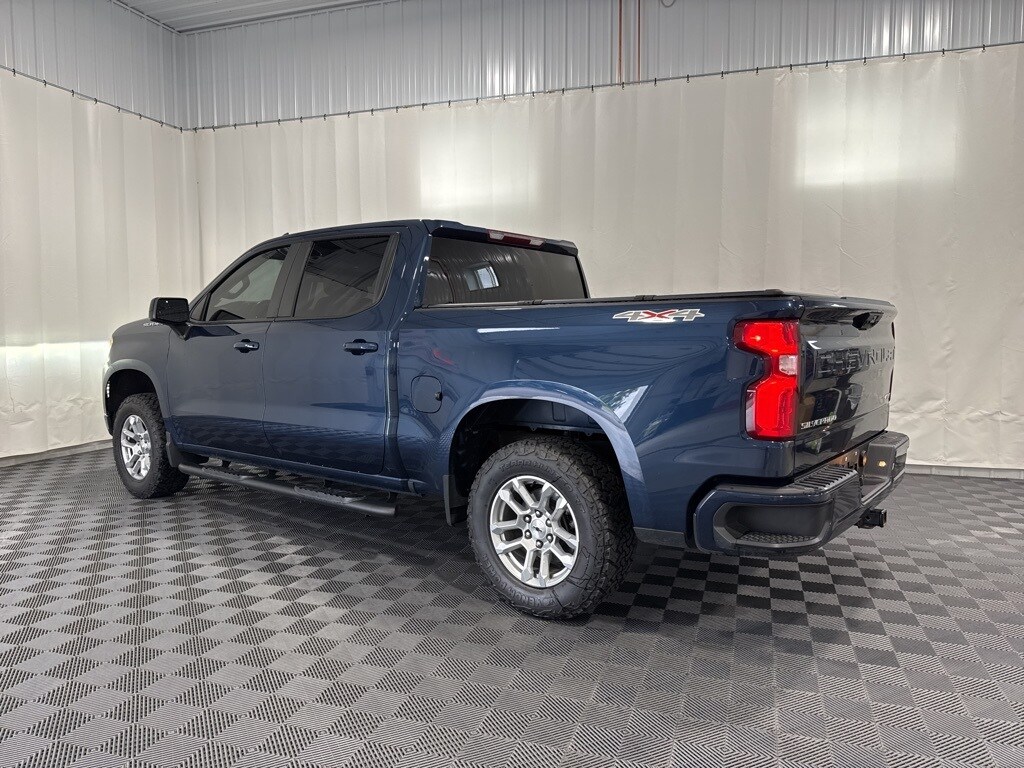 2022 Chevrolet Silverado 1500 RST photo 2