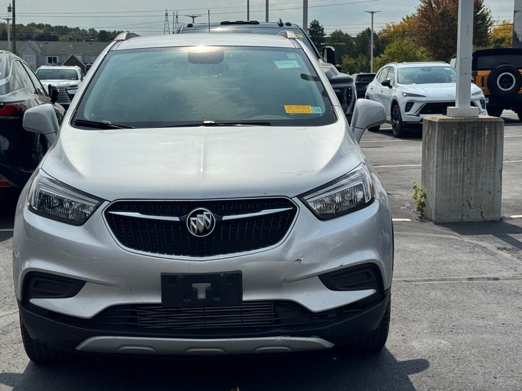 2022 Buick Encore Preferred photo 2