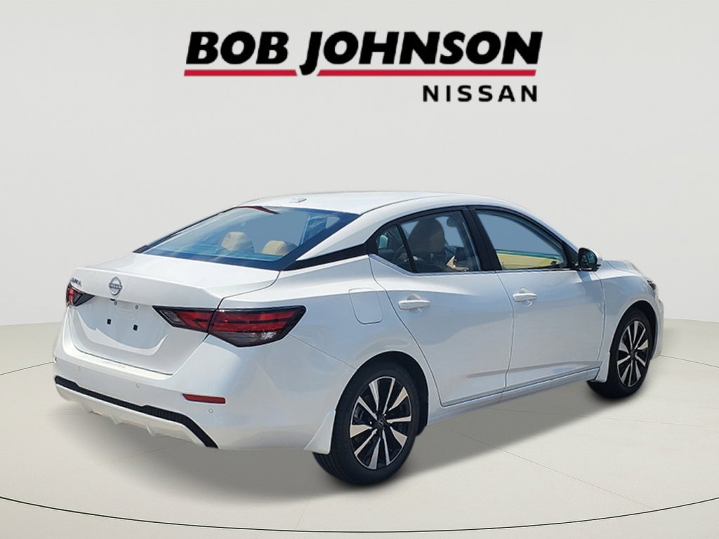 2025 Nissan Sentra SV photo 3