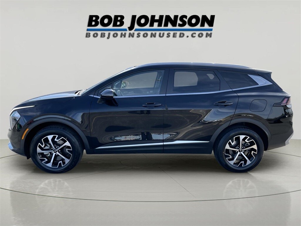 2023 Kia Sportage EX photo 3