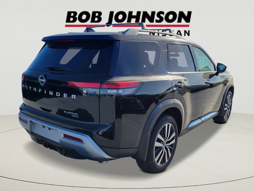 2025 Nissan Pathfinder Platinum photo 3