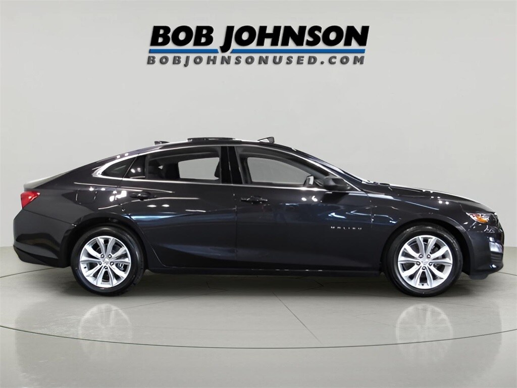 2023 Chevrolet Malibu 1LT photo 3
