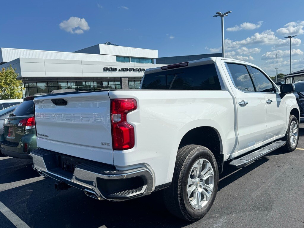 2023 Chevrolet Silverado 1500 LTZ photo 2