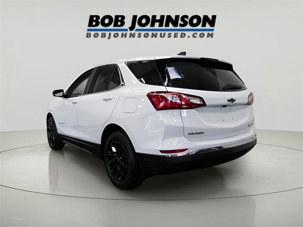 2021 Chevrolet Equinox LT photo 2