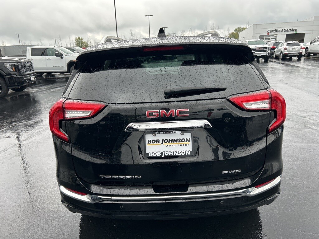 2022 Gmc Terrain Denali photo 3