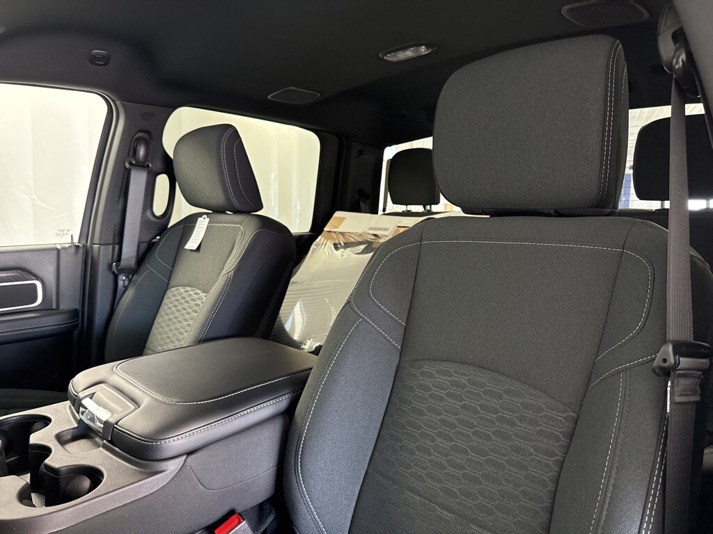 2025 Ram 2500 Big Horn photo 4