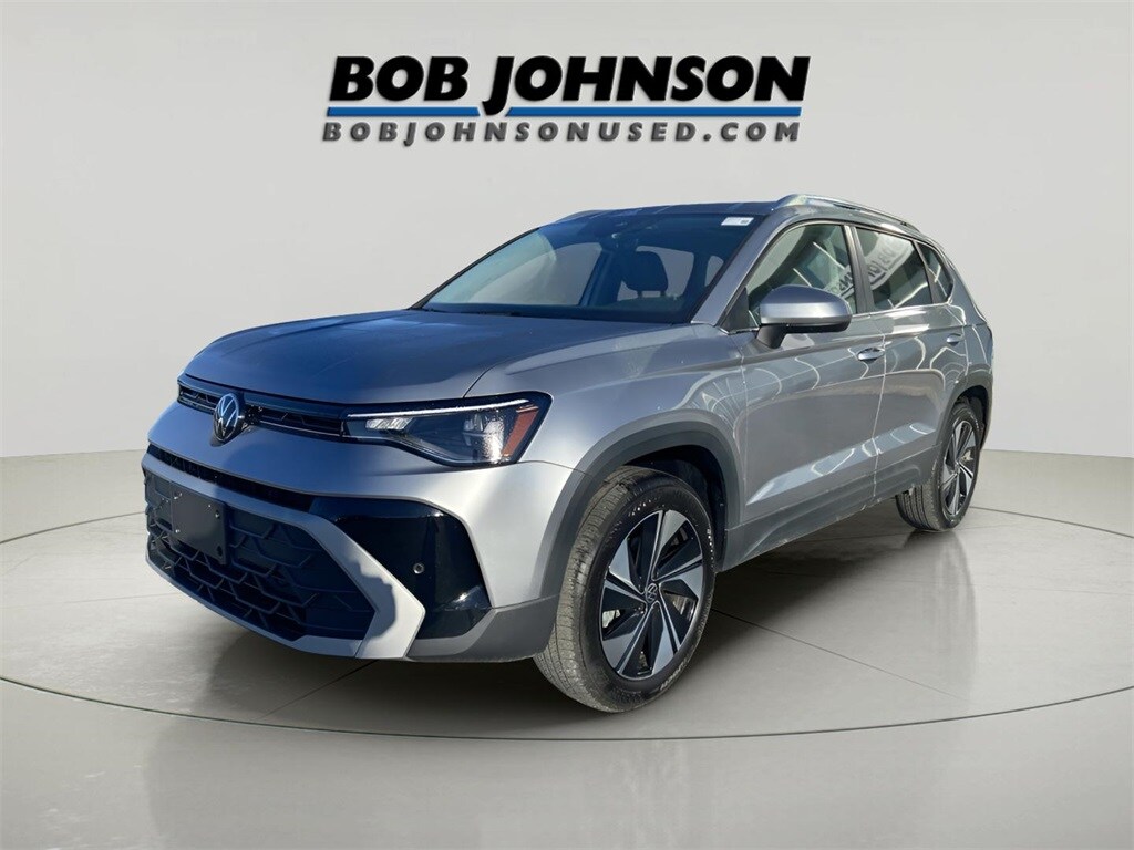 Certified 2025 Volkswagen Taos 1.5T SE SUV