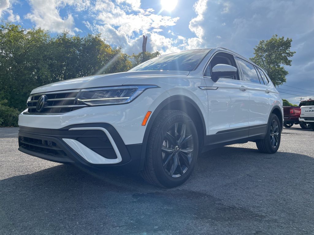 2024 Volkswagen Tiguan SE Wolfsburg Edition photo 3