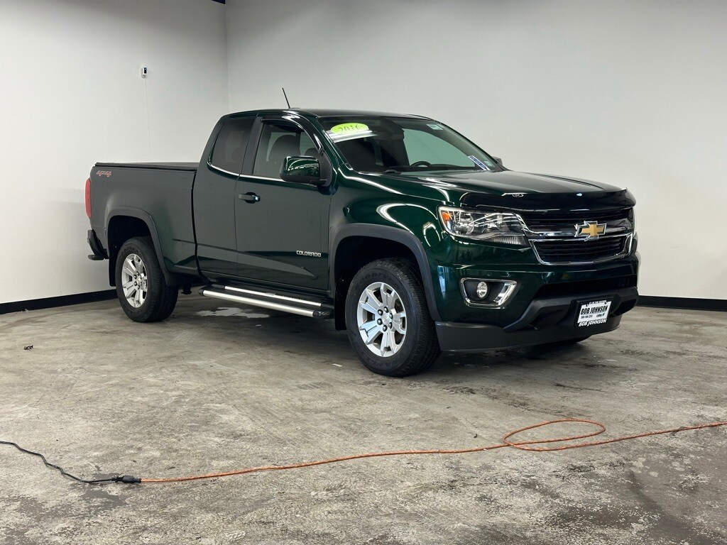 2016 Chevrolet Colorado LT photo 2