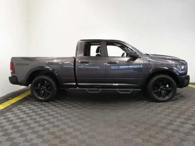 2020 Ram 1500 Classic Warlock photo 3