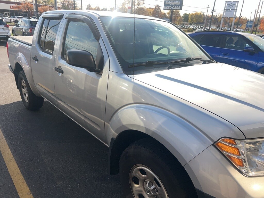 2017 Nissan Frontier S photo 2