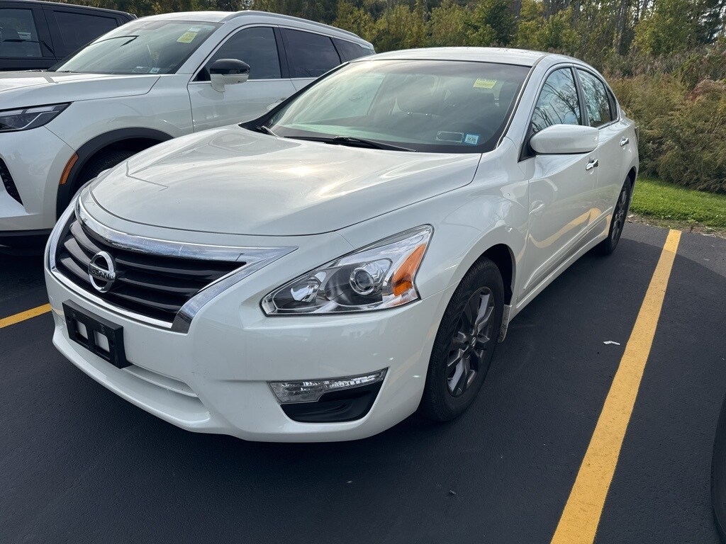 2015 Nissan Altima 2.5 S photo 3